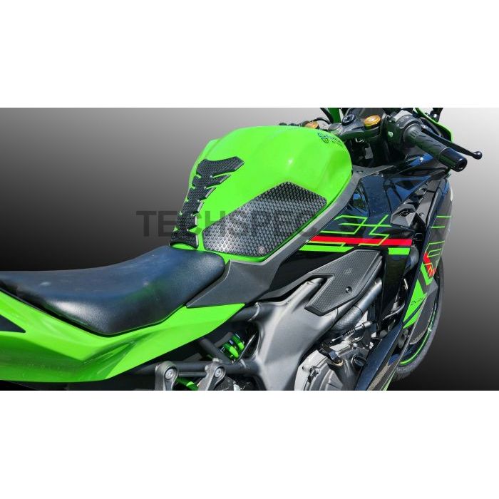 Puños de depósito SnakeSkin para Kawasaki Ninja ZX-4RR ('23-'24) 2023.