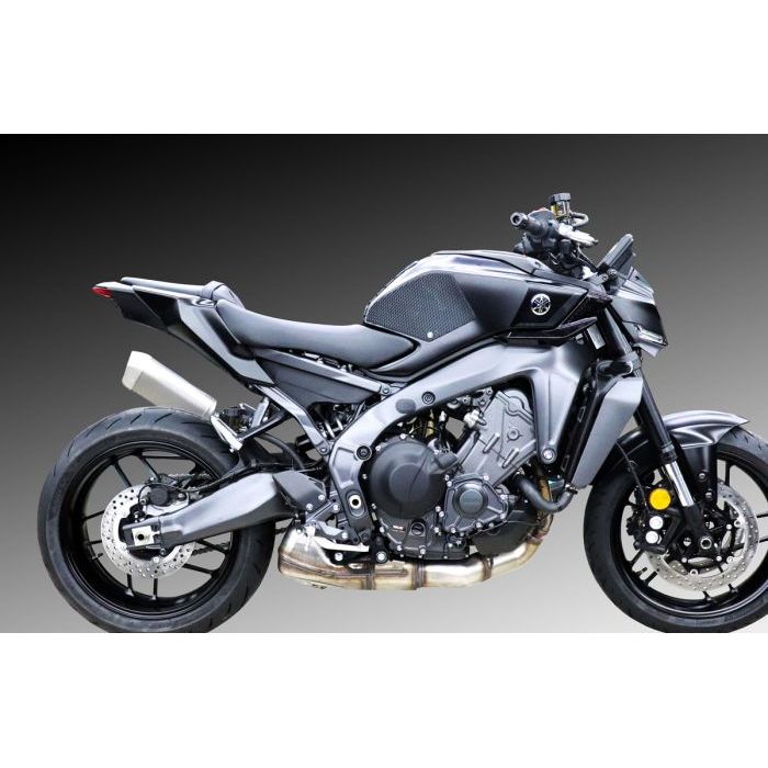 YAMAHA MT-09 (2024 - Current) SnakeSkin Tank Grips: Center Tank Protector Included