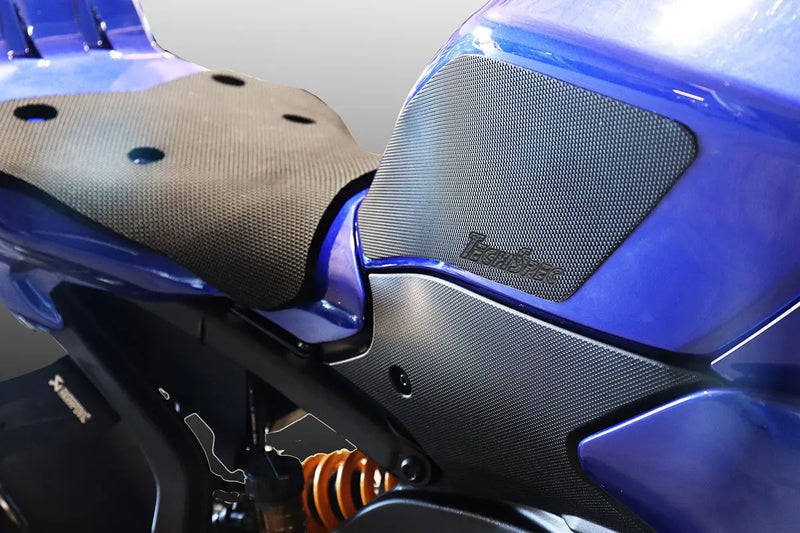 TechSpec '25 -'26 Yamaha R9 XL2 Tank Grips, Center Tank Protector Included
