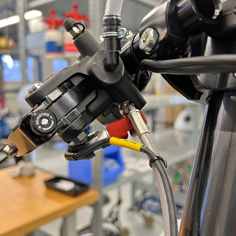 Sensor de presión del freno delantero, rango de presión 0-100 bar (1450 psi) para M RCK y RCK Pro-STK