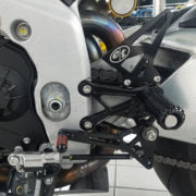 Reposapiés traseros Aprilia RSV4 2015+