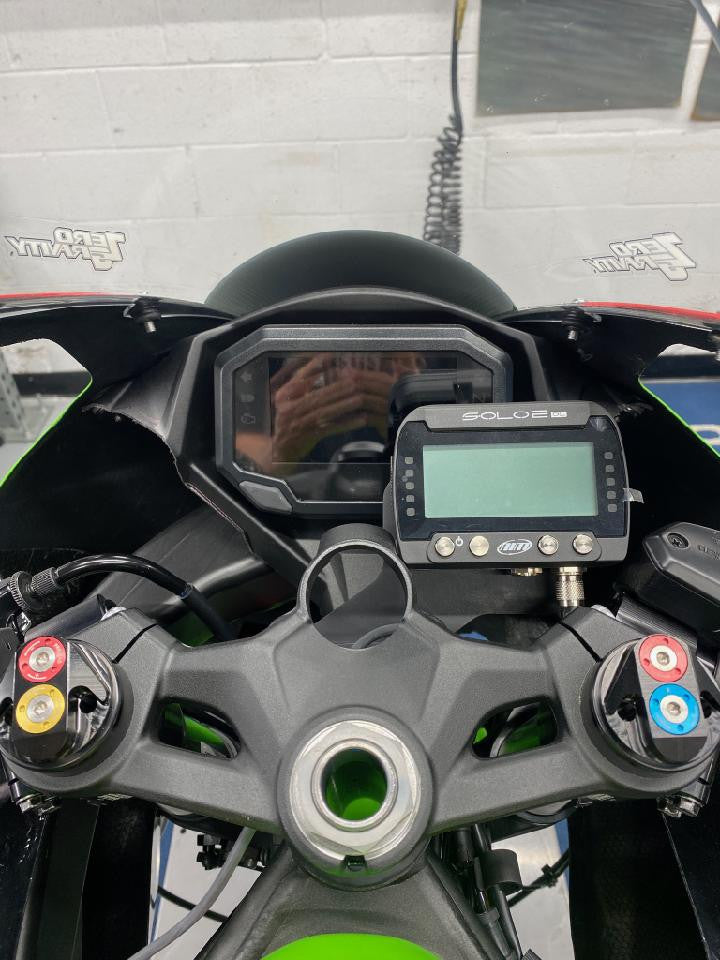 Graves Kawasaki ZX-4RR + Ninja 400 + Ninja 500 - AIM Solo 2 Mount