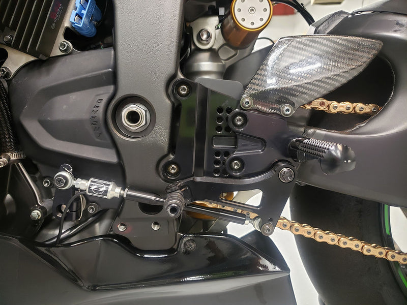 Graves Motorsports WORKS '19-'23 Kawasaki ZX-6R Adjustable Rearsets