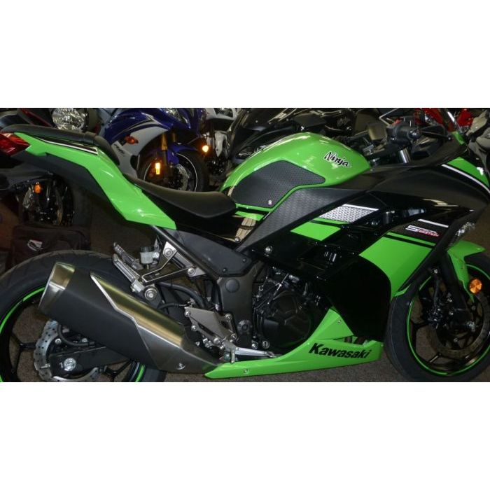 Puños de depósito de piel de serpiente para KAWASAKI Ninja 300 ('13-'24): protector de depósito central gratuito incluido