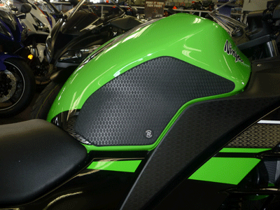 KAWASAKI Ninja 300  ('13-'24) Snake Skin Tank Grips: Free Center Tank Protector Included