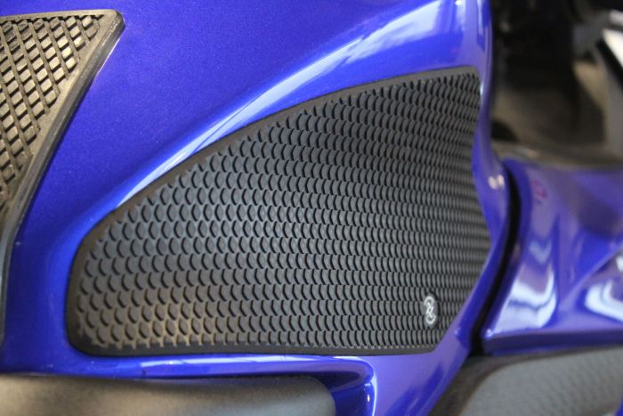 Yamaha R3 ('19-'24) Snake Skin Tank Grips: Free Center Tank Protector Included